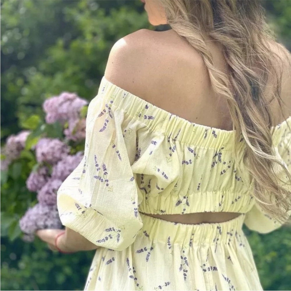 H&M Wildflower light yellow Off the Shoulder Dress. Short ballon sleeve Size-Sm